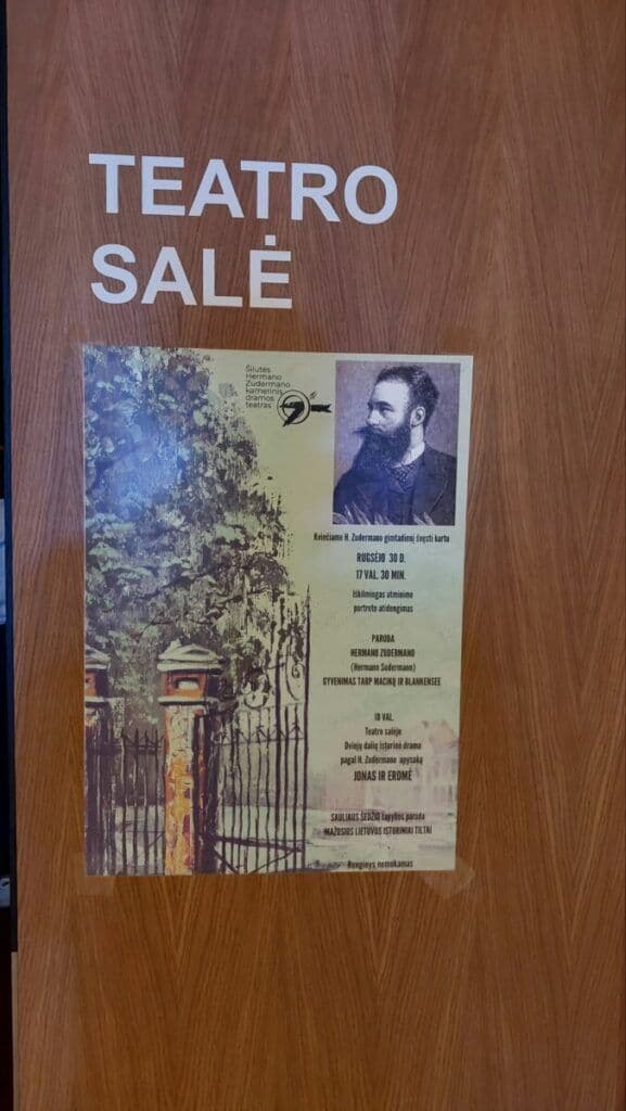 Vienuoliktokai – teatre!